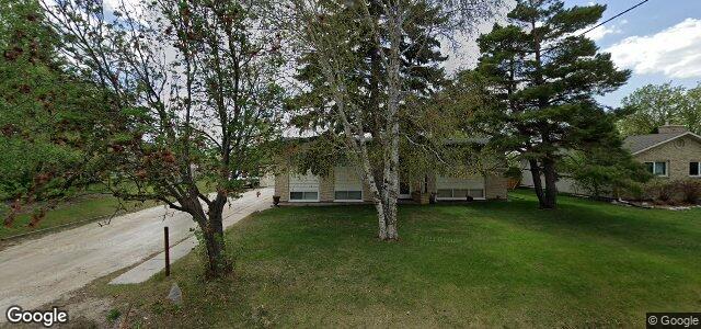 Larawan ng 412 Almey Avenue sa Winnipeg, Manitoba