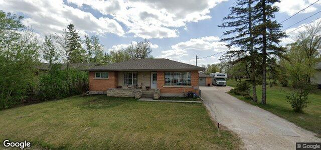 Larawan ng 452 Almey Avenue sa Winnipeg, Manitoba