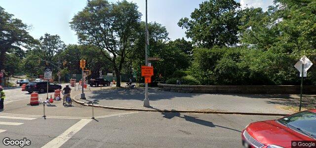 Larawan ng 16 Riverside Drive sa Winnipeg, Manitoba