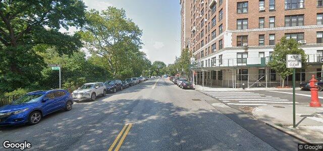 Larawan ng 26 Riverside Drive sa Winnipeg, Manitoba