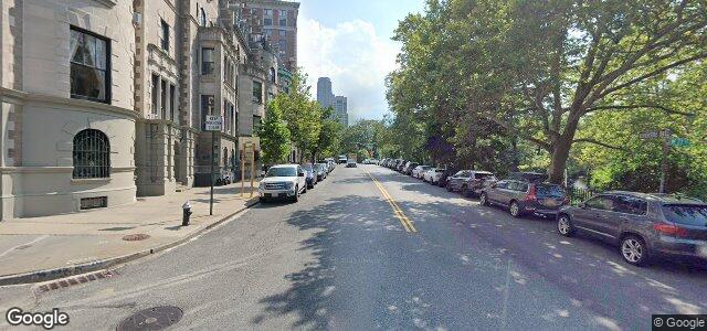 Larawan ng 49 Riverside Drive sa Winnipeg, Manitoba