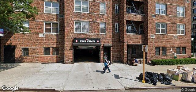 Larawan ng 70 Riverside Drive sa Winnipeg, Manitoba