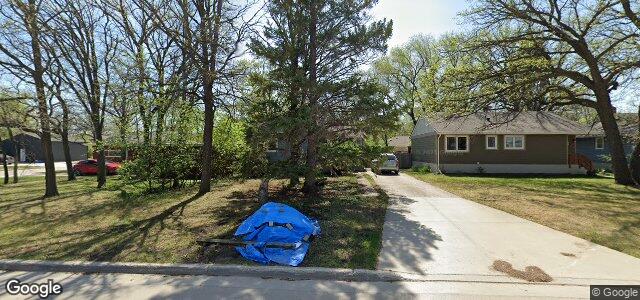 Larawan ng 702 Riverwood Avenue sa Winnipeg, Manitoba
