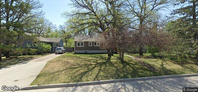 704 Riverwood Avenue（加拿大曼尼托巴省溫尼伯市）房屋照片