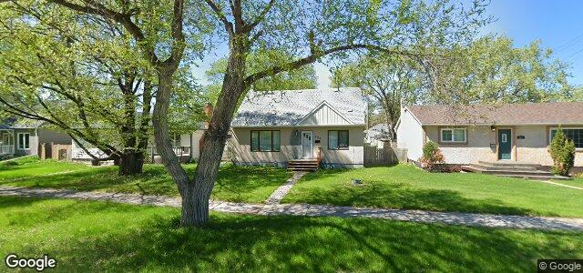 Photo of 805 Southwood Avenue in Winnipeg, Manitoba