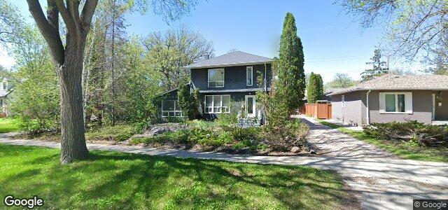 Photo of 825 Southwood Avenue in Winnipeg, Manitoba