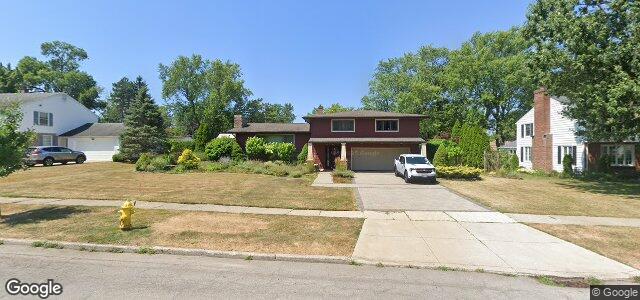 Larawan ng 100 Woodbury Drive sa Winnipeg, Manitoba