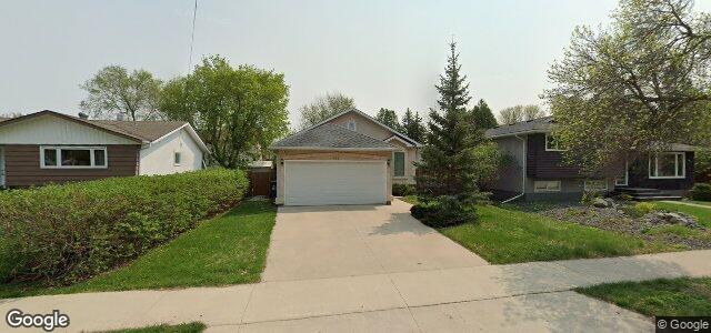Larawan ng 114 Arden Avenue sa Winnipeg, Manitoba