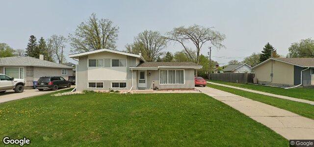 Larawan ng 12 Cabot Crescent sa Winnipeg, Manitoba