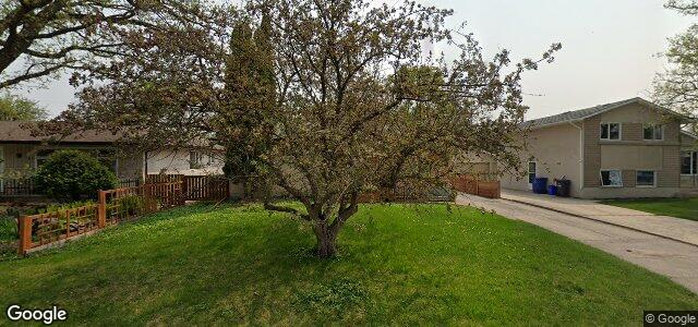 Larawan ng 120 Crofton Bay sa Winnipeg, Manitoba