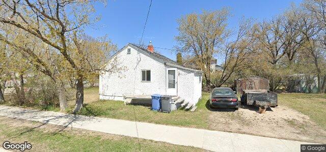 Larawan ng 120 Moore Avenue sa Winnipeg, Manitoba