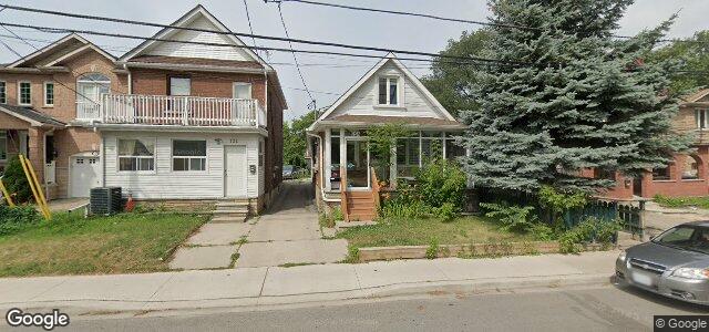 Larawan ng 124 Barrington Avenue sa Winnipeg, Manitoba