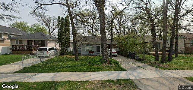 Photo of 126 St Vital Road in Winnipeg, Manitoba