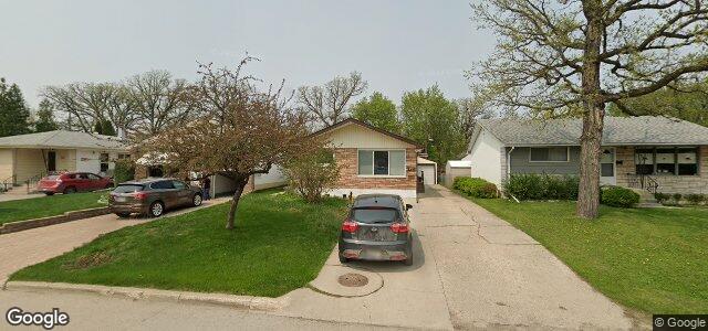 Larawan ng 127 Barrington Avenue sa Winnipeg, Manitoba