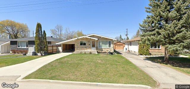 Larawan ng 135 Arden Avenue sa Winnipeg, Manitoba