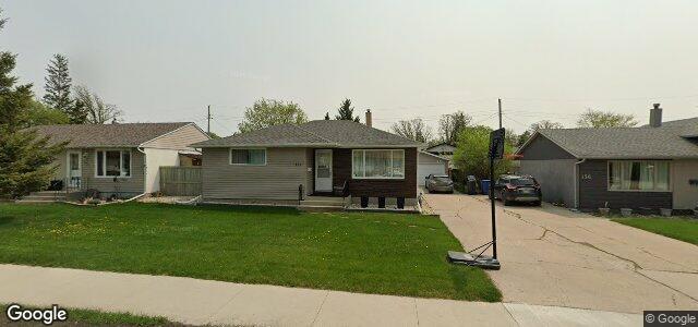 Larawan ng 154 Moore Avenue sa Winnipeg, Manitoba