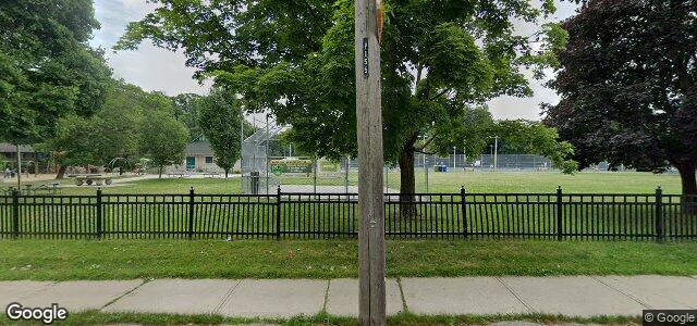 Larawan ng 173 Moore Avenue sa Winnipeg, Manitoba