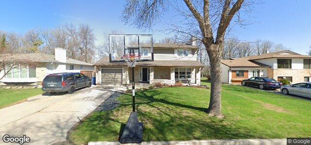 Larawan ng 35 Tracy Crescent sa Winnipeg, Manitoba