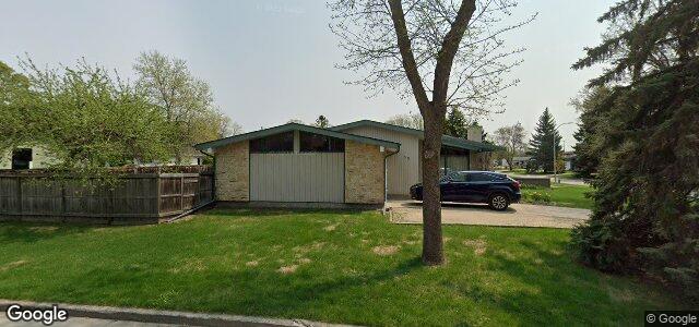 Larawan ng 50 Tyrone Bay sa Winnipeg, Manitoba