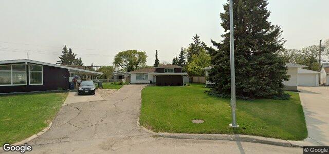 Larawan ng 54 Weaver Bay sa Winnipeg, Manitoba