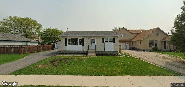 Larawan ng 64 Arden Avenue sa Winnipeg, Manitoba