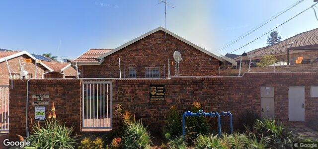 Larawan ng 64 St Michael Road sa Winnipeg, Manitoba