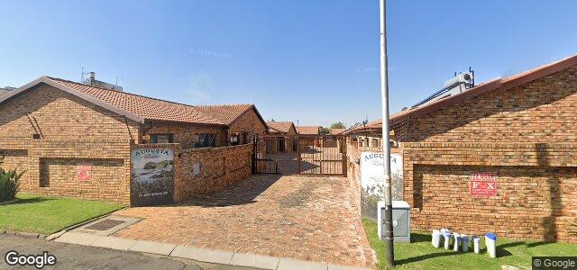 Larawan ng 67 St Michael Road sa Winnipeg, Manitoba