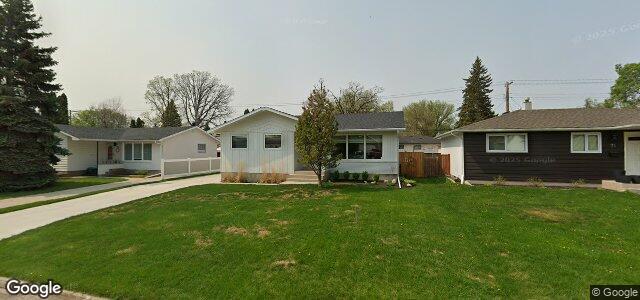 Larawan ng 67 Weaver Bay sa Winnipeg, Manitoba