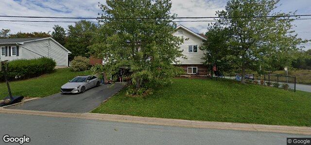 Larawan ng 70 Woodbury Drive sa Winnipeg, Manitoba