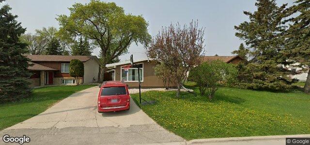Larawan ng 71 Arden Avenue sa Winnipeg, Manitoba