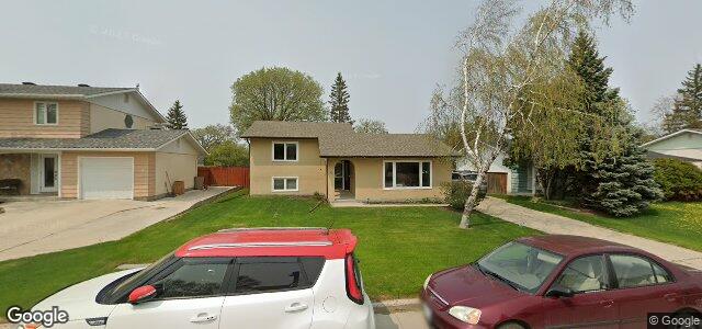 Larawan ng 77 Woodbury Drive sa Winnipeg, Manitoba