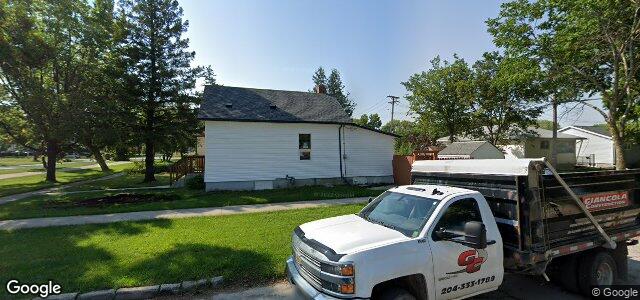 Larawan ng 1013 Day Street sa Winnipeg, Manitoba