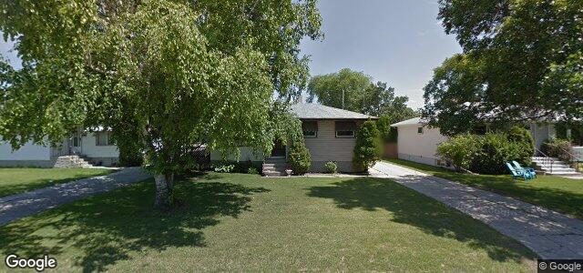 Larawan ng 12 Cloverdale Crescent sa Winnipeg, Manitoba