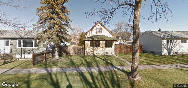 Larawan ng 121 Newman Avenue W sa Winnipeg, Manitoba
