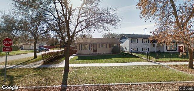 Photo of 148 Larche Avenue W in Winnipeg, Manitoba