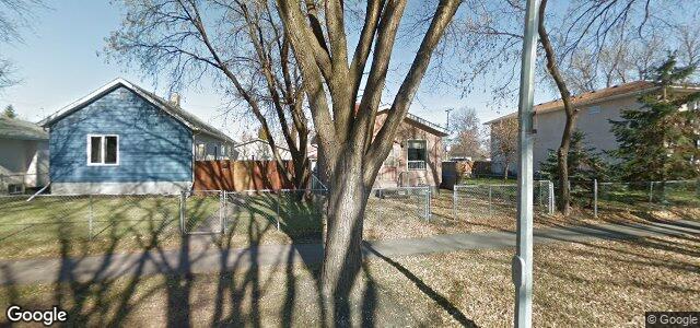 Larawan ng 221 Thom Avenue W sa Winnipeg, Manitoba