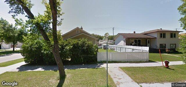 Larawan ng 300 Mcmeans Avenue W sa Winnipeg, Manitoba