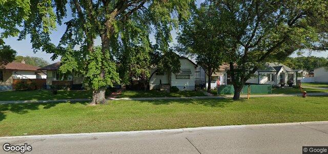 Larawan ng 305 Kildare Avenue W sa Winnipeg, Manitoba