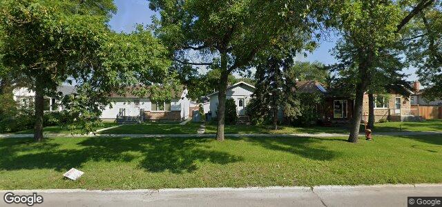 Larawan ng 323 Kildare Avenue W sa Winnipeg, Manitoba