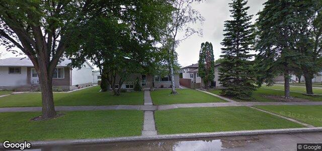Photo of 354 Edward Avenue W in Winnipeg, Manitoba