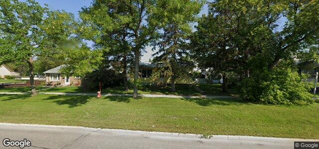 Larawan ng 355 Kildare Avenue W sa Winnipeg, Manitoba