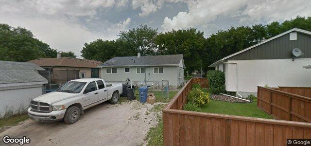 Photo of 364 Mcmeans Avenue W in Winnipeg, Manitoba