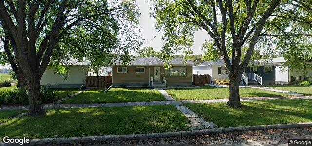 Larawan ng 404 Edward Avenue W sa Winnipeg, Manitoba