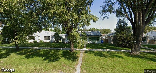 Larawan ng 429 Kildare Avenue W sa Winnipeg, Manitoba