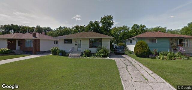Larawan ng 44 Kootenay Crescent sa Winnipeg, Manitoba