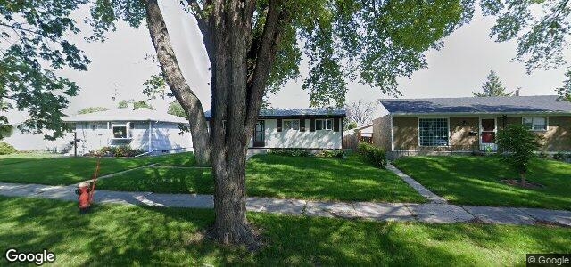 Larawan ng 443 Edward Avenue W sa Winnipeg, Manitoba