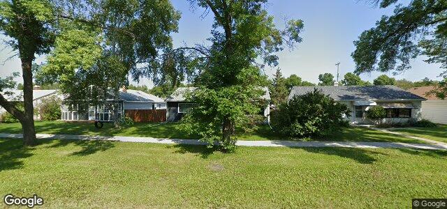 Larawan ng 445 Kildare Avenue W sa Winnipeg, Manitoba