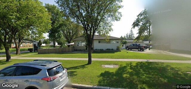 Larawan ng 458 Edward Avenue W sa Winnipeg, Manitoba