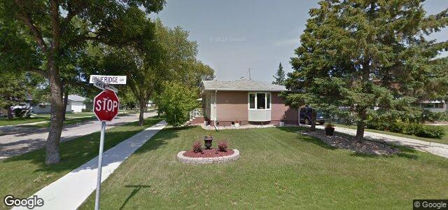 Larawan ng 50 Blueridge Bay sa Winnipeg, Manitoba