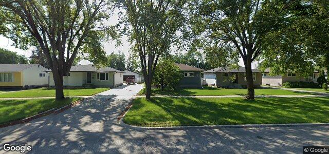 Photo of 522 Kildare Avenue W in Winnipeg, Manitoba